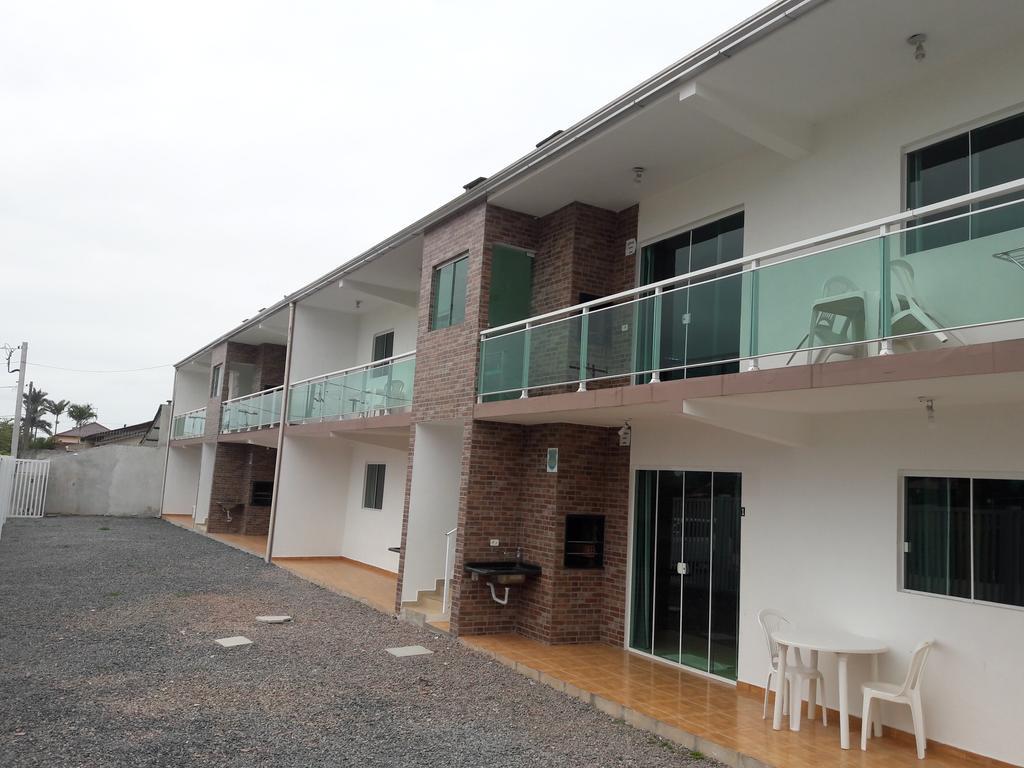 Conjunto Residencial Verdes Mares グァラトゥバ エクステリア 写真