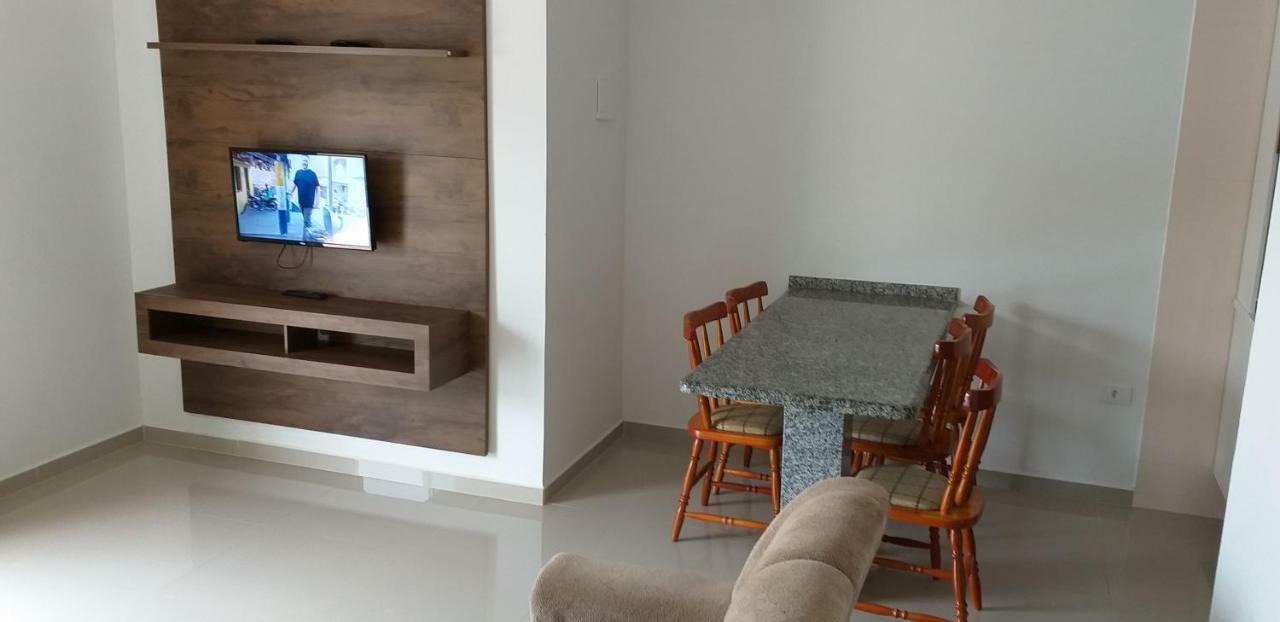 Conjunto Residencial Verdes Mares グァラトゥバ エクステリア 写真